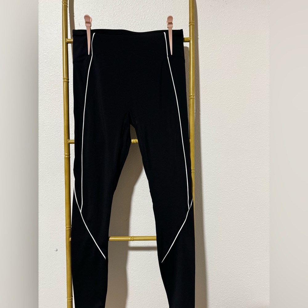 Fabletics Motion365+ Black Leggings with White Trim